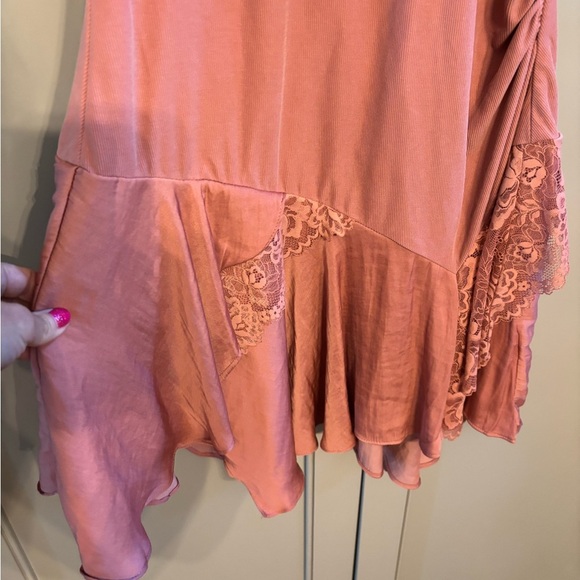 Free People Jazzy Cap Sleeve Lace Trim Mini T-Dress Rose Smoke Womens Size xs - Picture 3 of 5